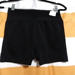 Pink bike shorts black